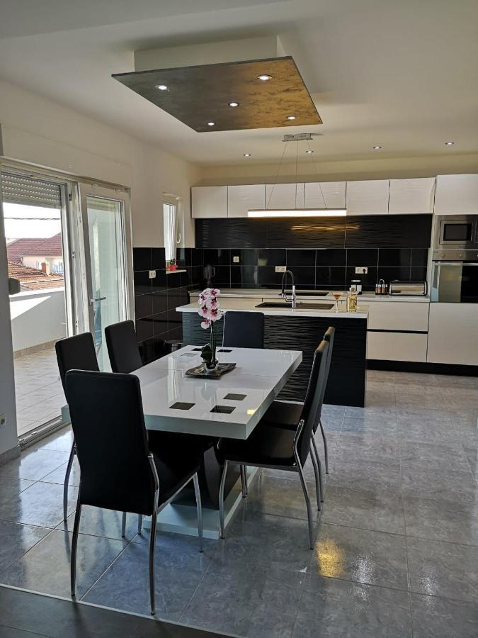 Apartment Istuk Kaštela 外观 照片