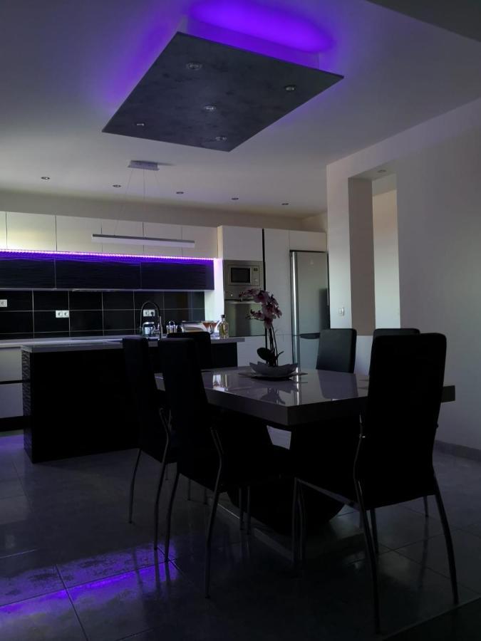 Apartment Istuk Kaštela 外观 照片
