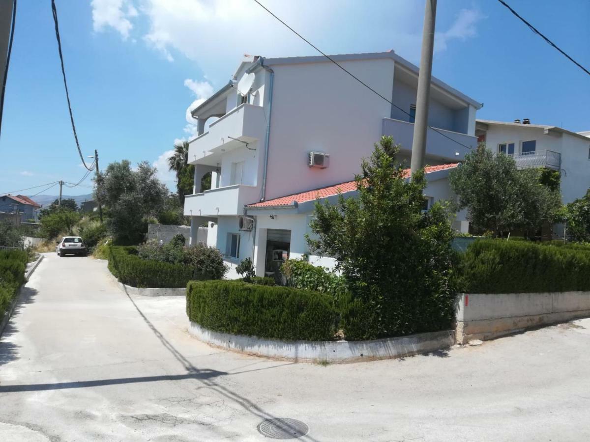 Apartment Istuk Kaštela 外观 照片